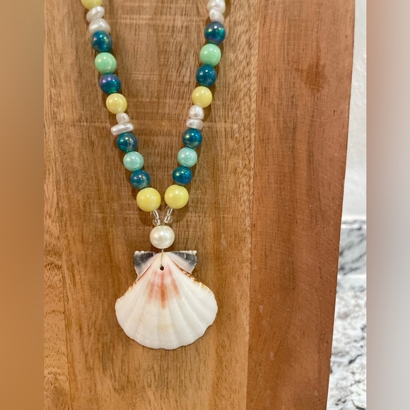 Seashell beaded pearl beach necklace nantucket yellow blue surfer girl toggle - Picture 4 of 14
